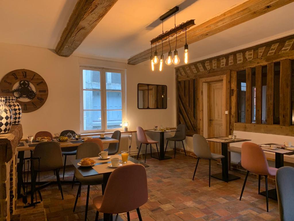 L'Ecole des Demoiselles - 13