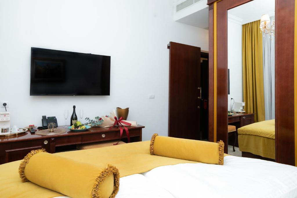TV a/nebo společenská místnost v ubytování Hotel Integra Banja Luka