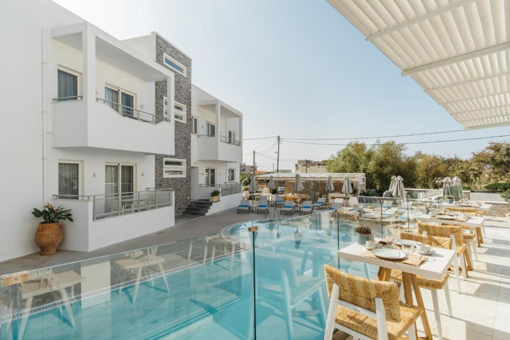 Bazén v ubytovaní Cyano Hotel alebo v jeho blízkosti