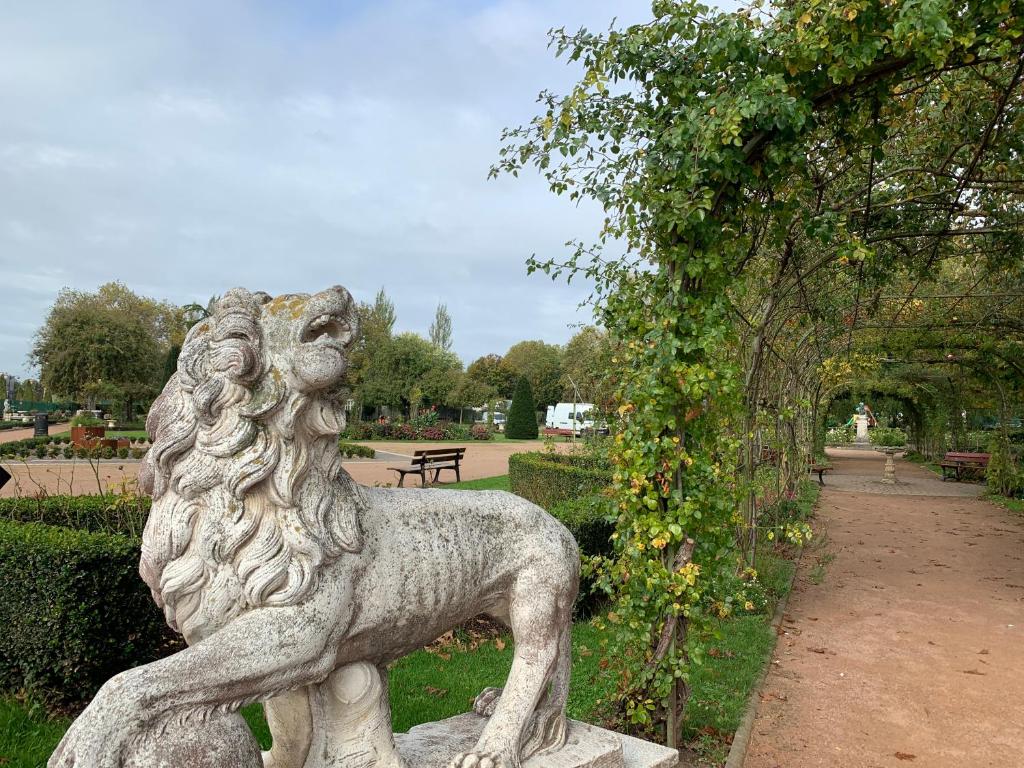 L'Ecole des Demoiselles - 19