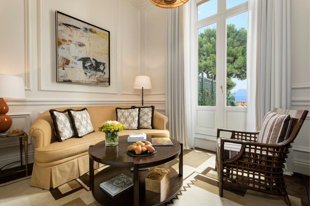 
Deluxe Suite with Sea View
