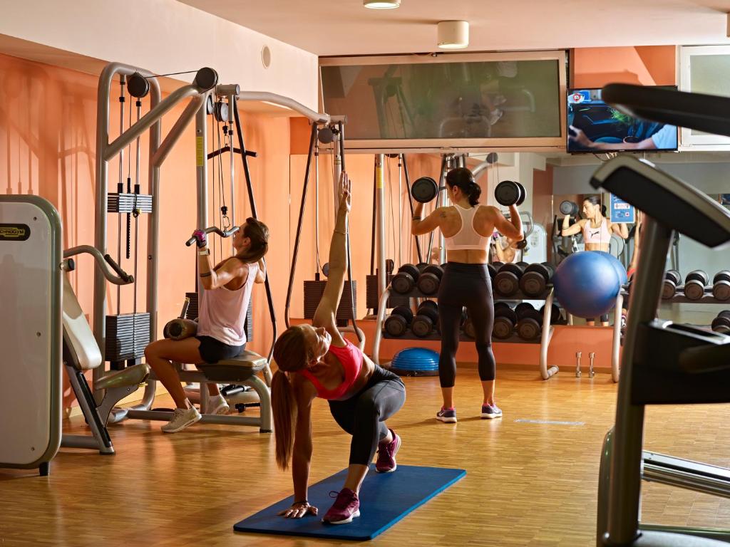 Fitness centrum a/nebo fitness zařízení v ubytování Garda Sporting Club Hotel