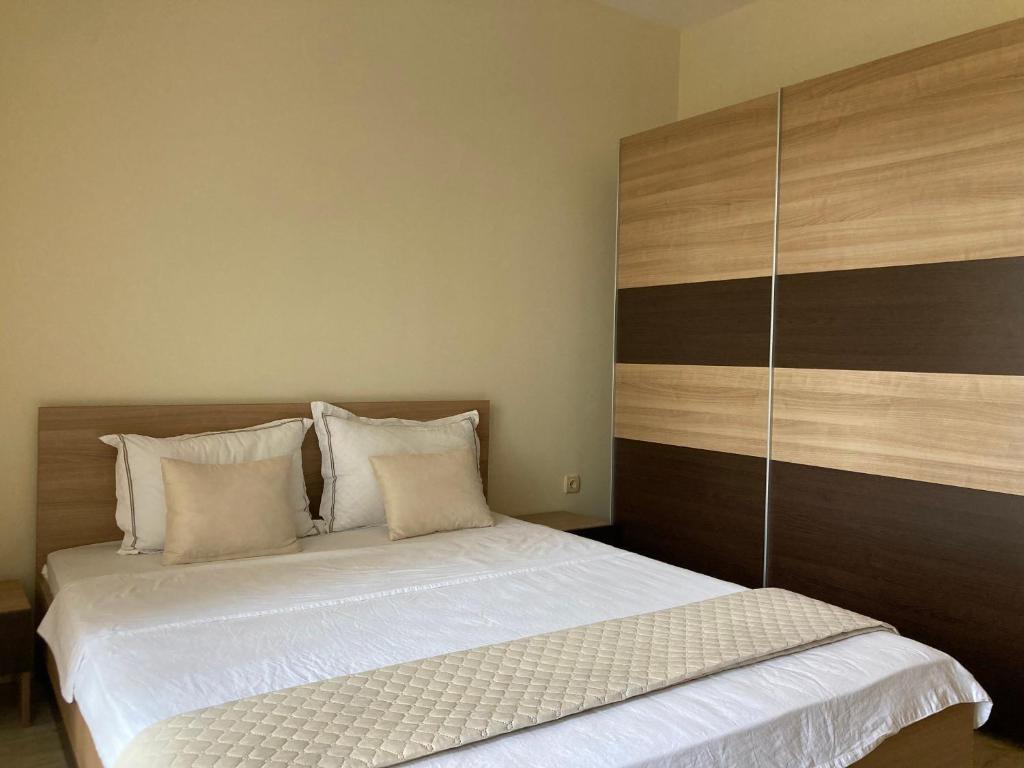 A bed or beds in a room at BOTANICA PRIME