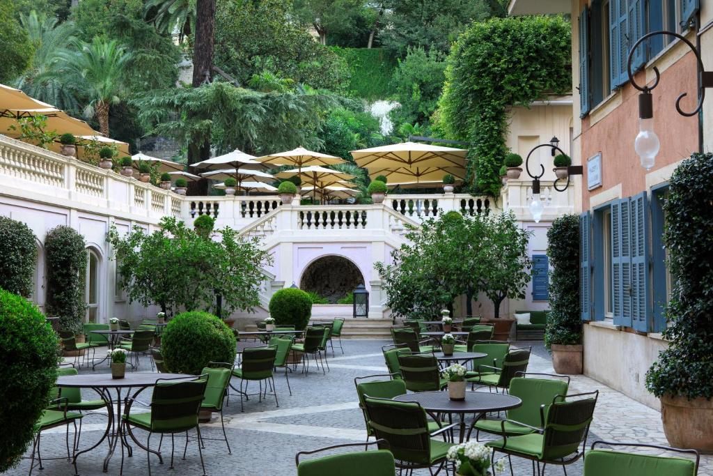 Vonkajšia záhrada v ubytovaní Rocco Forte Hotel De Russie