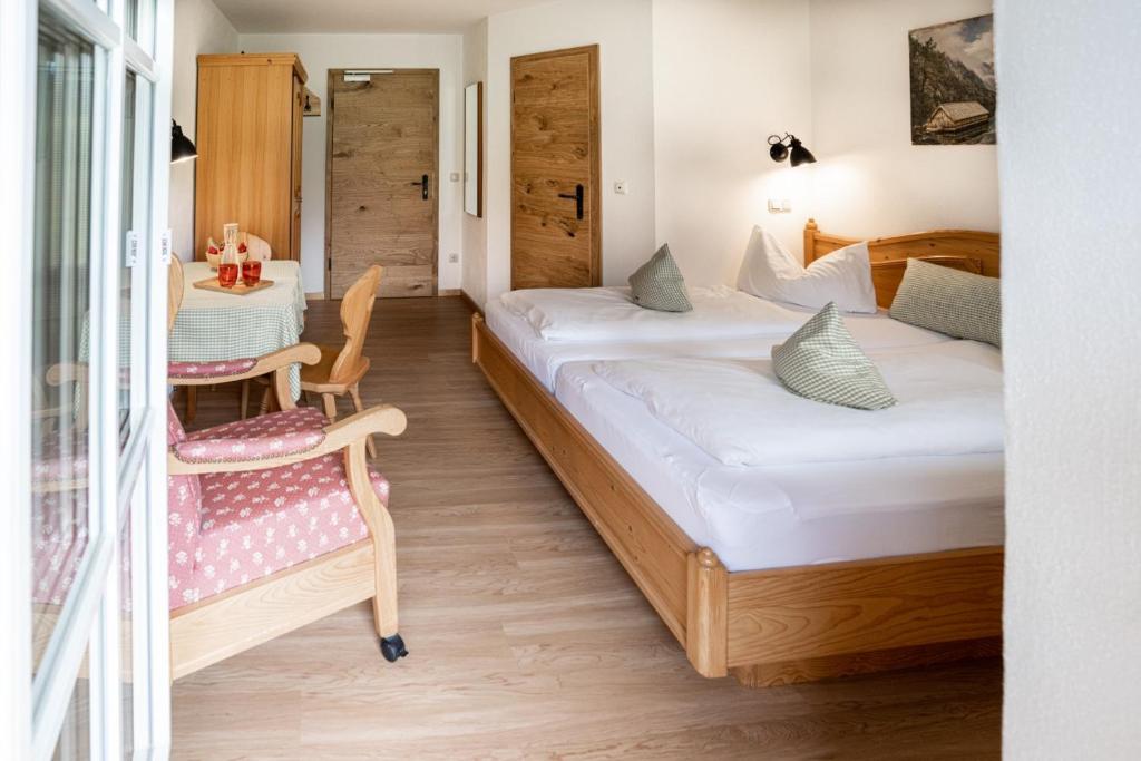 Gästehaus Hinterponholz - Double Room With Balcony