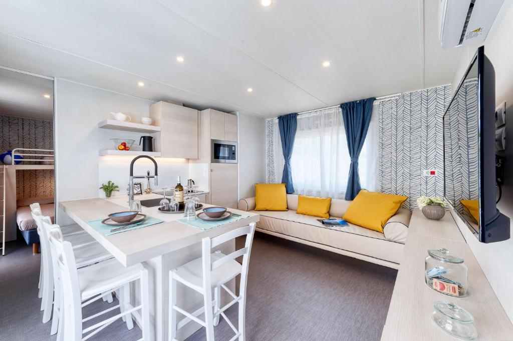 San Benedetto Camping Relais - Suite Deluxe Con Bañera De Hidromasaje