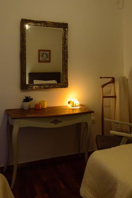 Posteľ alebo postele v izbe v ubytovaní Cozy and comfortable apartment in Athens Center