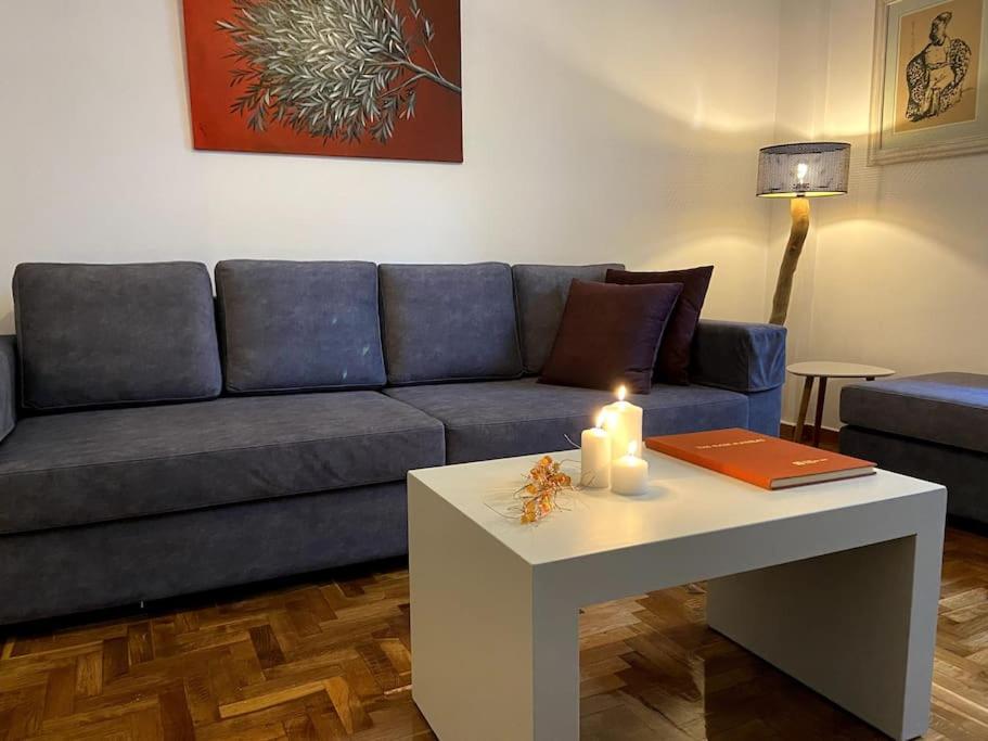 Posedenie v ubytovaní Cozy and comfortable apartment in Athens Center