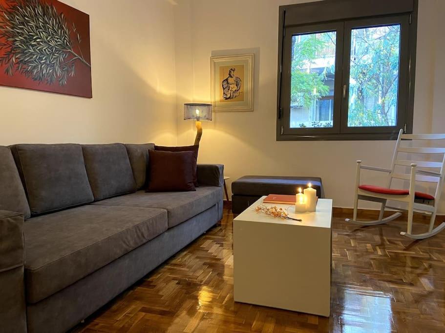 Posedenie v ubytovaní Cozy and comfortable apartment in Athens Center
