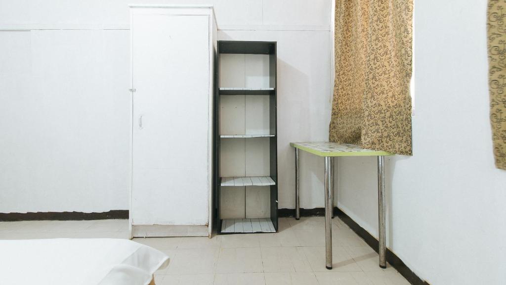 Fotografie z fotogalerie ubytování Cristian Jay Dormitory by RedDoorz v destinaci Dasmariñas