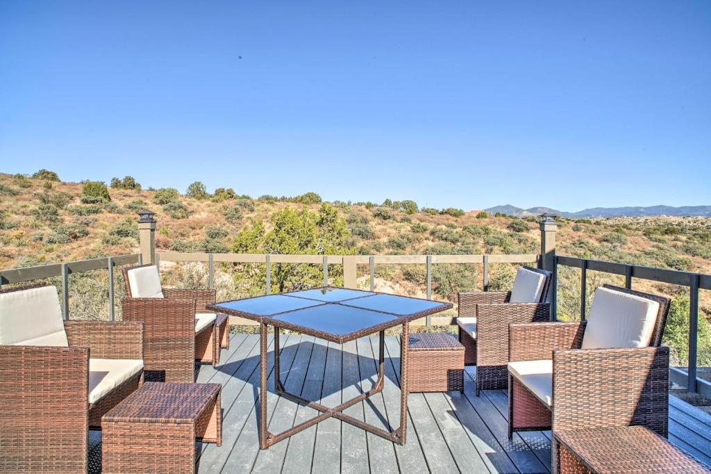The Quail - Silver City Retreat with Views!