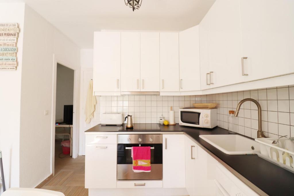 Kuchyňa alebo kuchynka v ubytovaní Casa Neptuno Spainsunrentals 1205