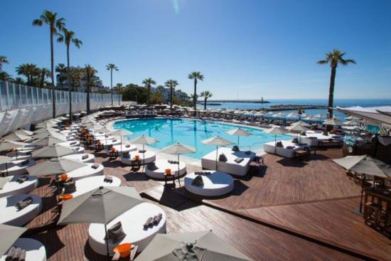 Apartment 5 MIN. PUERTO BANUS. STUNNING APARMENT & BIG ...