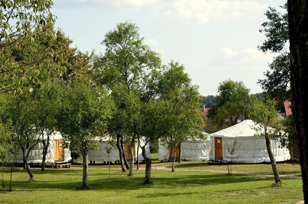 Vonkajšia záhrada v ubytovaní Őrálló Szer