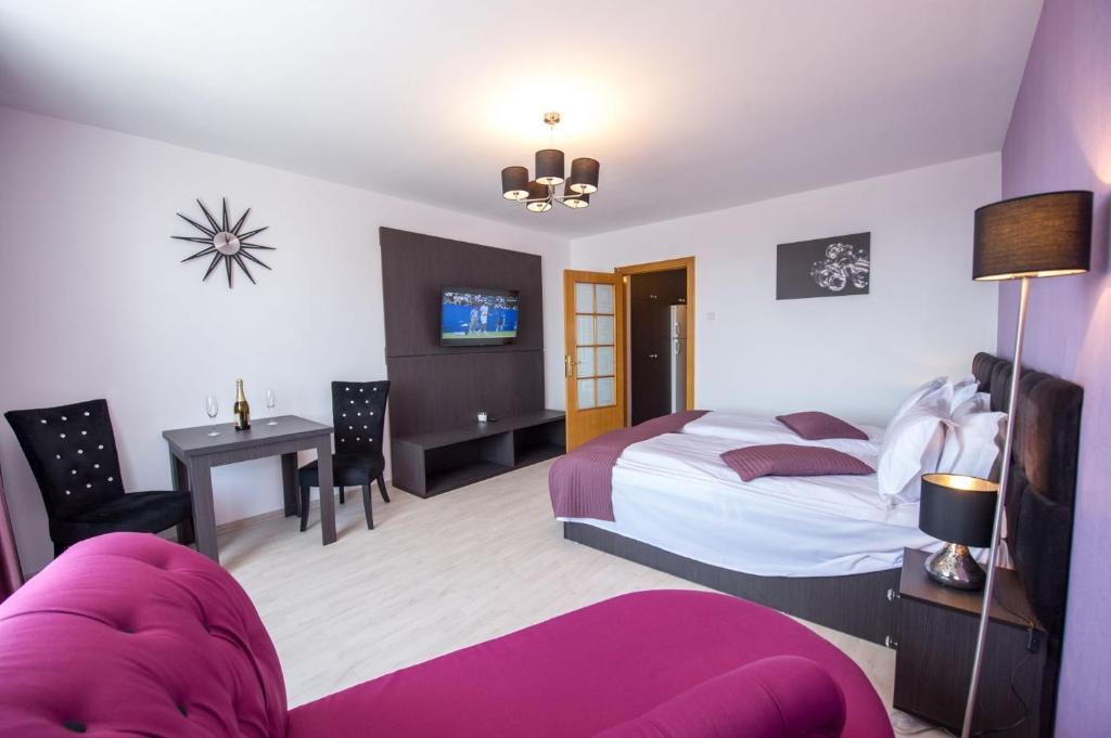 One by One - by Grand Accommodation - Standard Studio