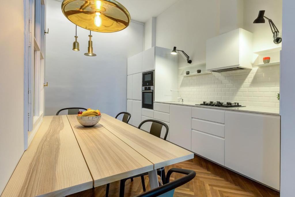 Kuchyňa alebo kuchynka v ubytovaní Central Basilica Apartman
