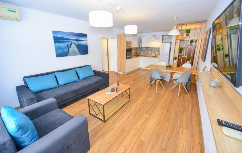 One by One - by Grand Accommodation - 
