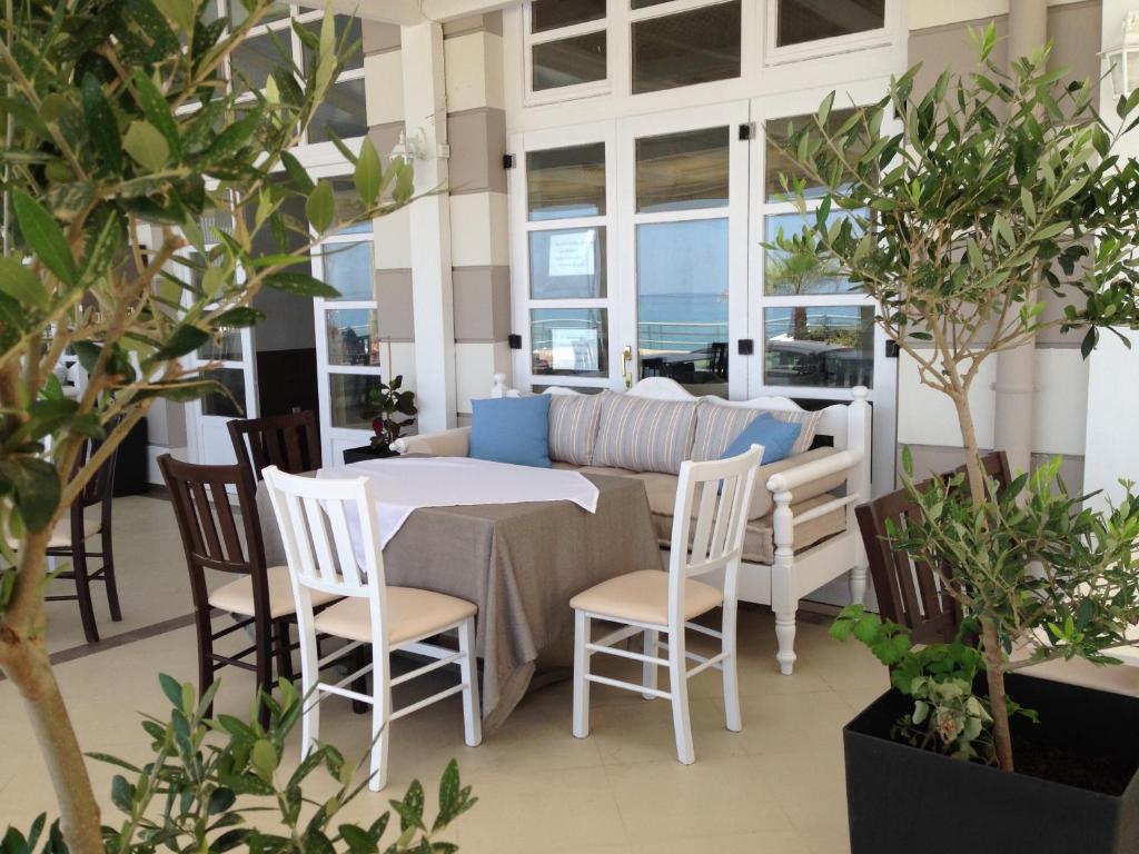 Swell Boutique Hotel - 1