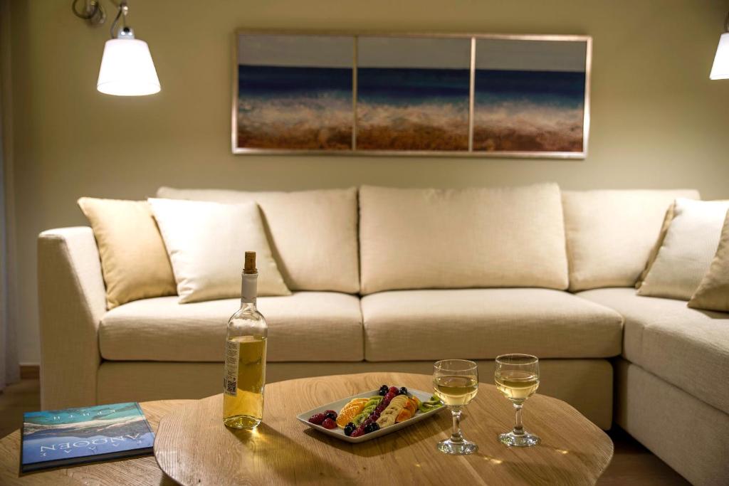 Swell Boutique Hotel - 16