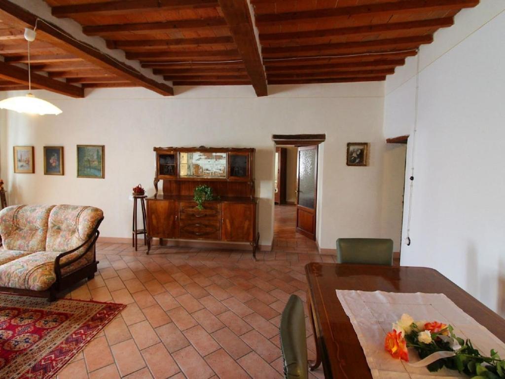 Posedenie v ubytovaní Valley View Tuscan Mansion