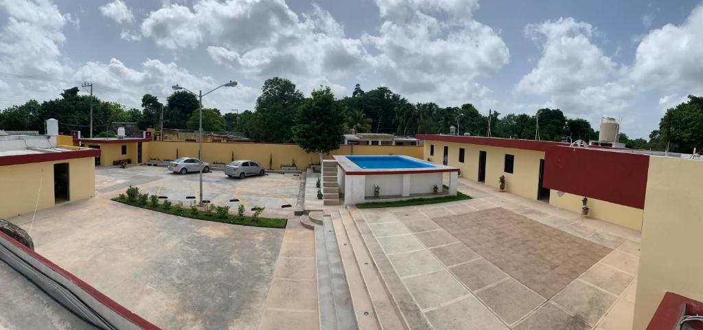 Bazén v ubytování Hotel La Piramide Izamal nebo v jeho okolí