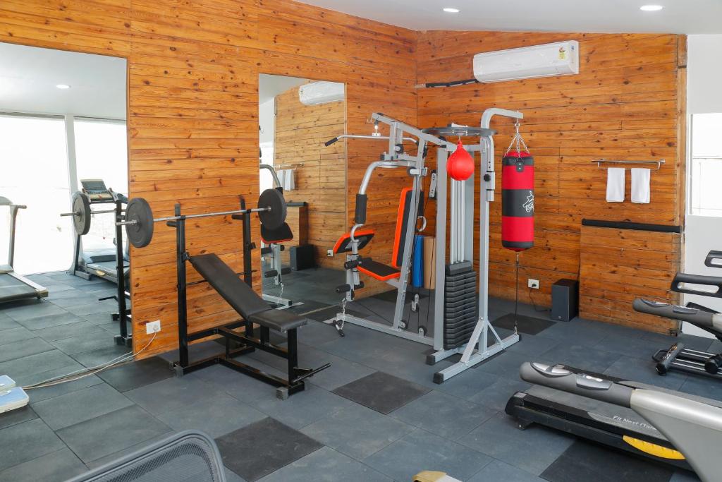 Fitness centrum a/nebo fitness zařízení v ubytování Nemesia City Center - Gurugram, Sector 29