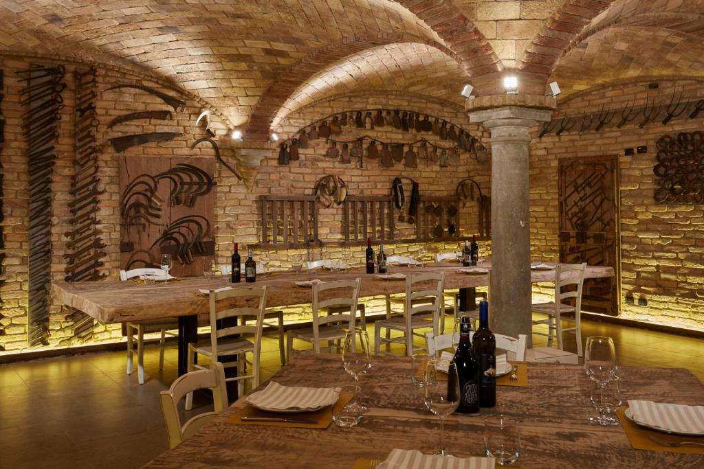 Reštaurácia alebo iné gastronomické zariadenie v ubytovaní Agriturismo Alba Del Borgo