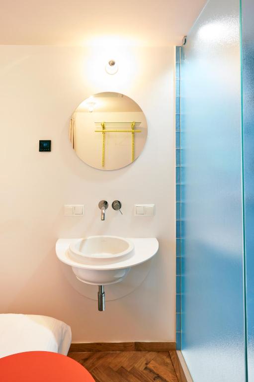 Hotel Not Hotel Rotterdam - Resim 30