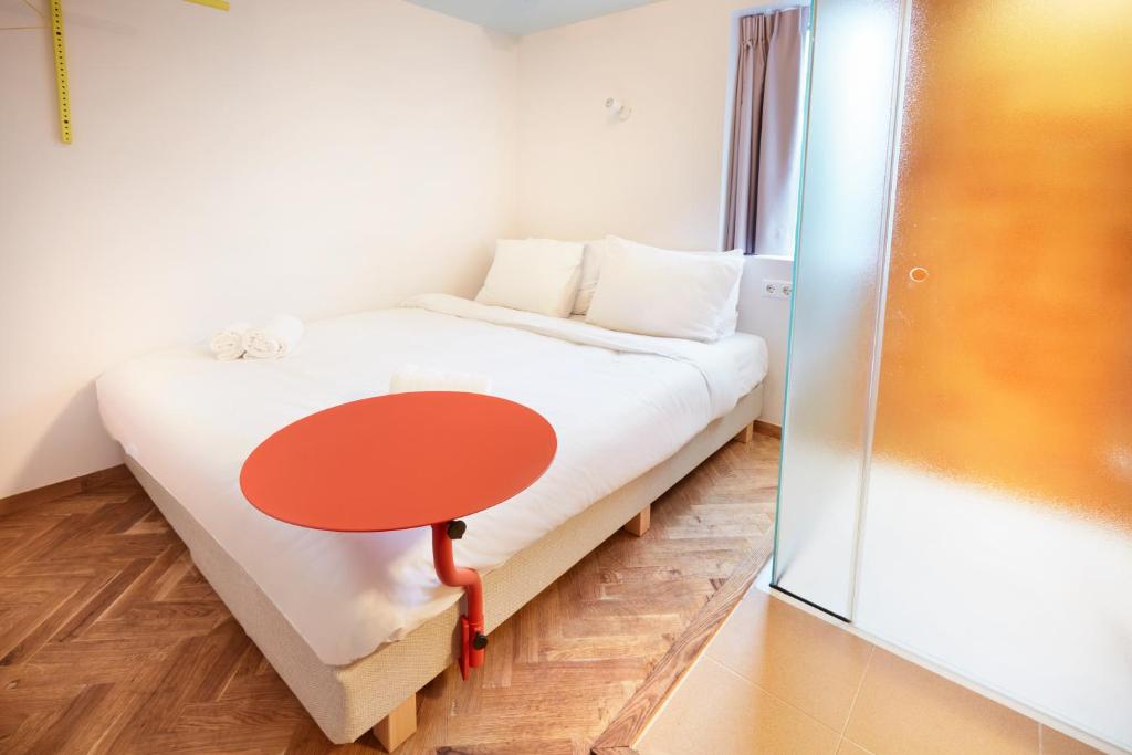 Hotel Not Hotel Rotterdam - Resim 36