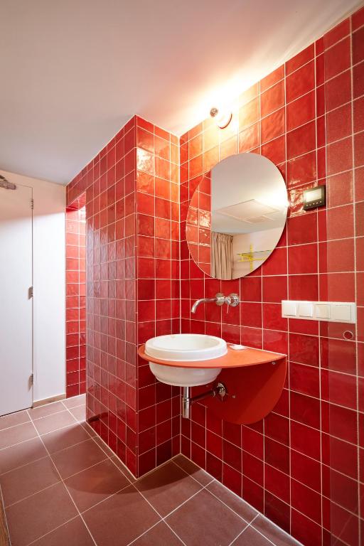 Hotel Not Hotel Rotterdam - Resim 37