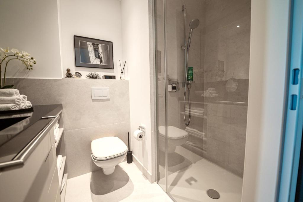 Luxury Apartments Düsseldorfにあるバスルーム