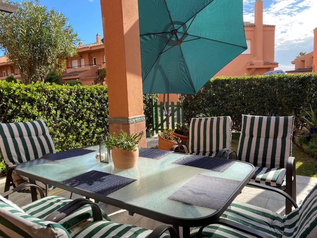 Patio alebo iná vonkajšia časť ubytovania Manilva Beach Casa de Pedro