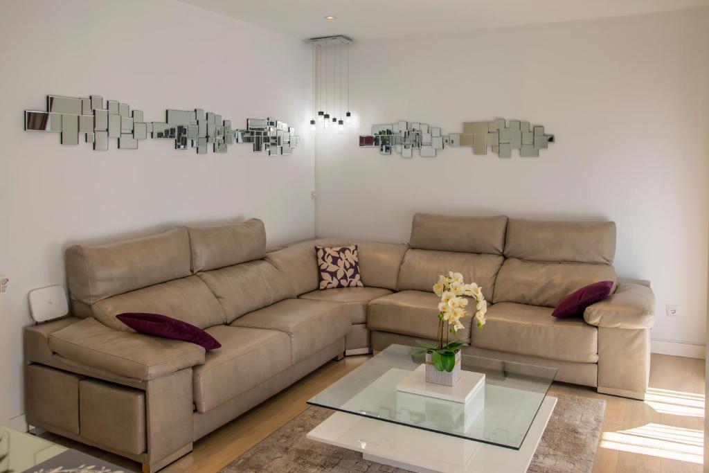 Palacio Apartments Madrid - Three-Bedroom Apartment