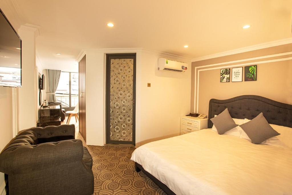 Phước Hưng 2 Hotel - Deluxe Quadruple Room