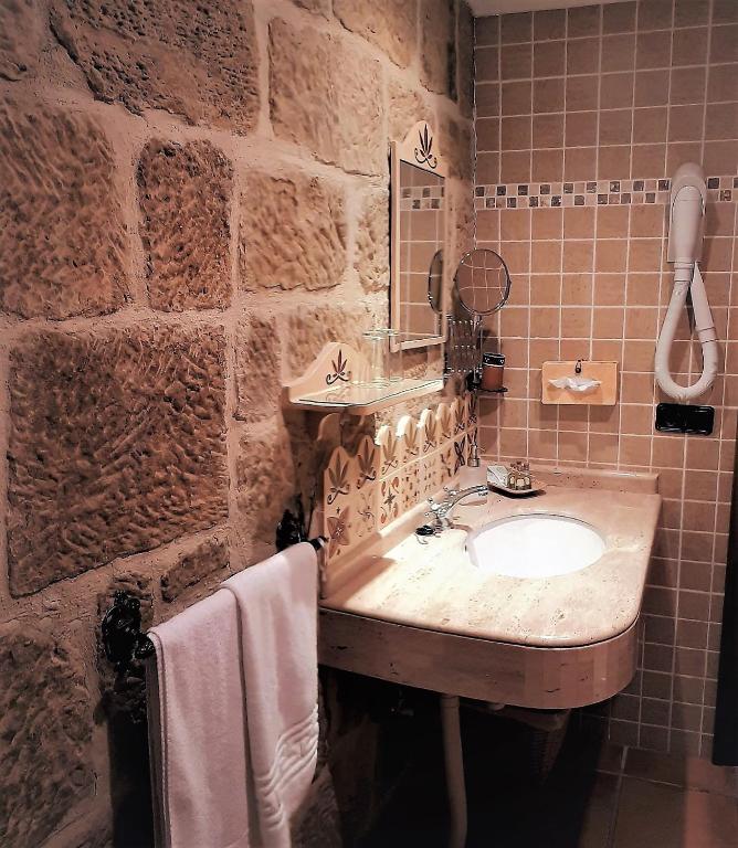 Kúpeľňa v ubytovaní TORRE FUERTE Siglo XIII
