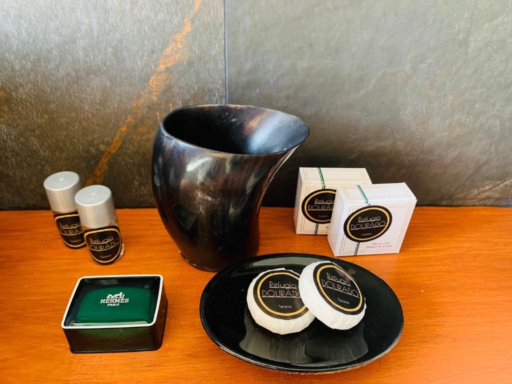 REFÚGIO DOURADO - Double Douluxe Com Banho