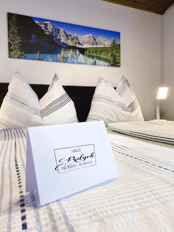 Postel nebo postele na pokoji v ubytování Haus Ratgeb