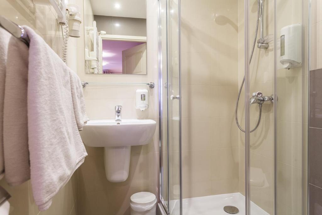 Hotel Czarna Róża - Triple Chambre
