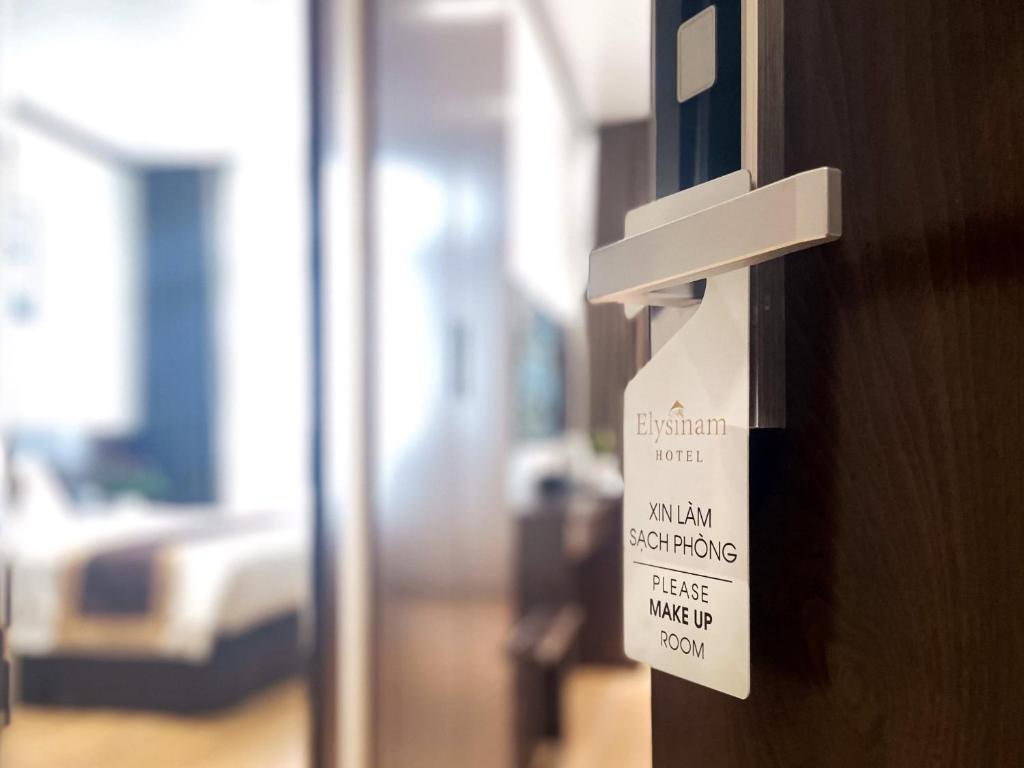 Elysinam Boutique Hotel Ha Long - 9