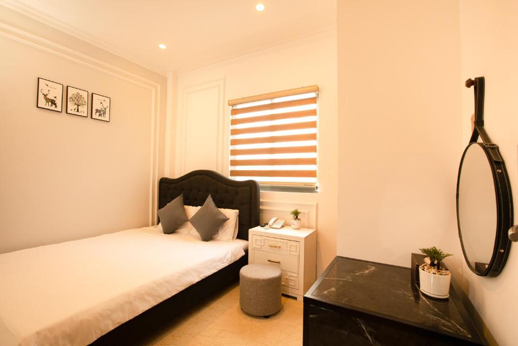 Phước Hưng 2 Hotel - Standard Double Room