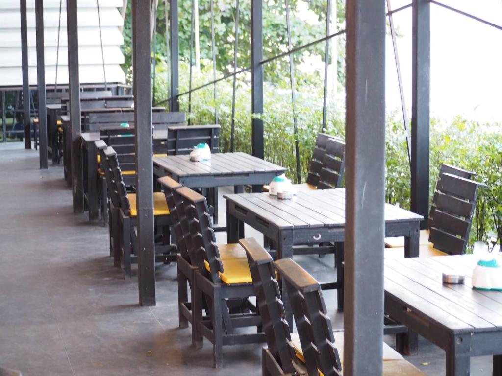 Restaurace v ubytování Rabeang Bann Koh Samed ระเบียงบ้านเกาะเสม็ด