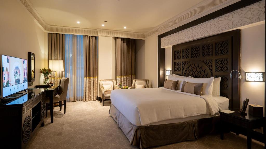 AL MASHREQ BOUTIQUE
