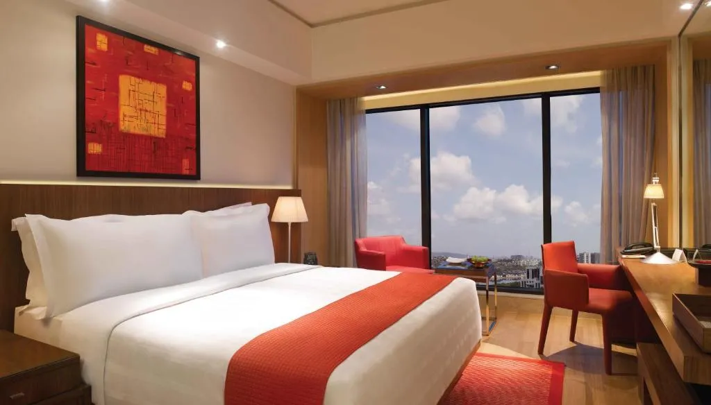 Trident Club Suite with Two Ways Airport Transfers and Lounge Access