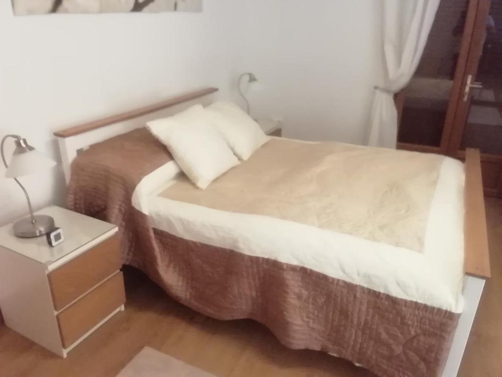 Postel nebo postele na pokoji v ubytování Bellevue Josselin