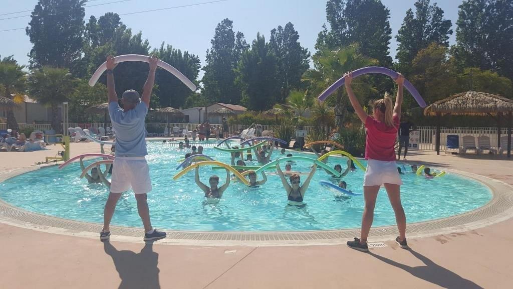 Bazén v ubytování Vos meilleures vacances au Montourey! nebo v jeho okolí