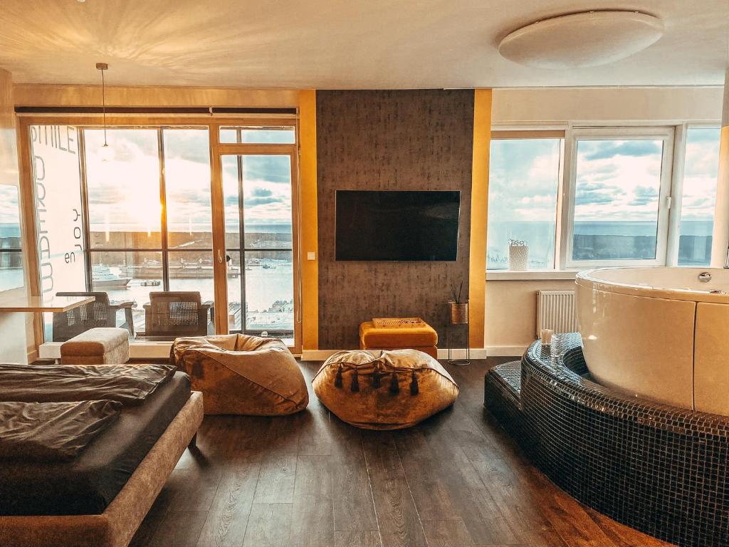 sky FLAT jacuzzi 27 FLOOR - Studio Apartment With Sea View