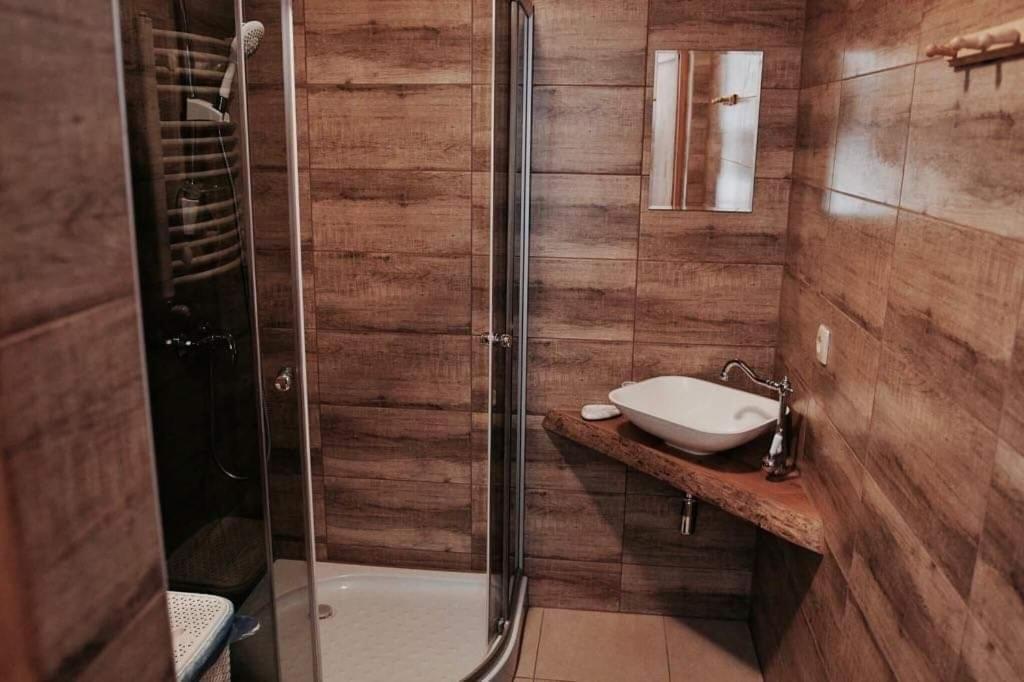 Kúpeľňa v ubytovaní Zajazd Tatrzanski