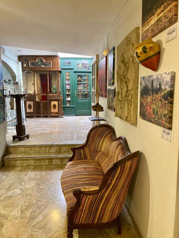Posezení v ubytování Hostellerie Saint Benoît