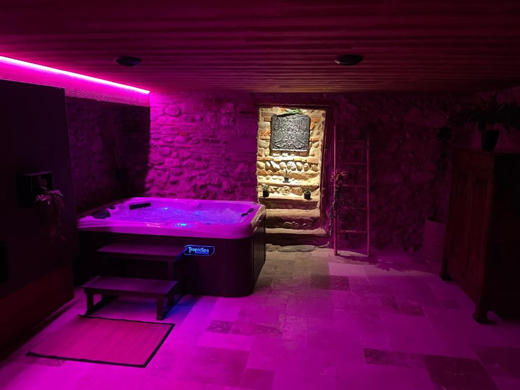 Maison Pérouges spa - Дом с 1 спальней