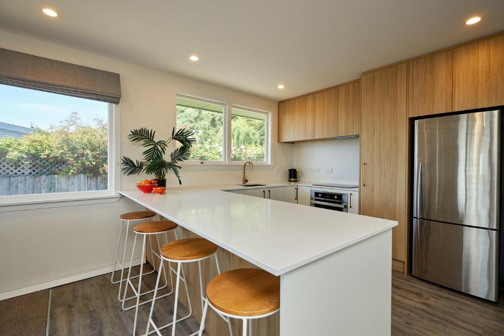 Sunny Getaway Close To Beach - Resim 1